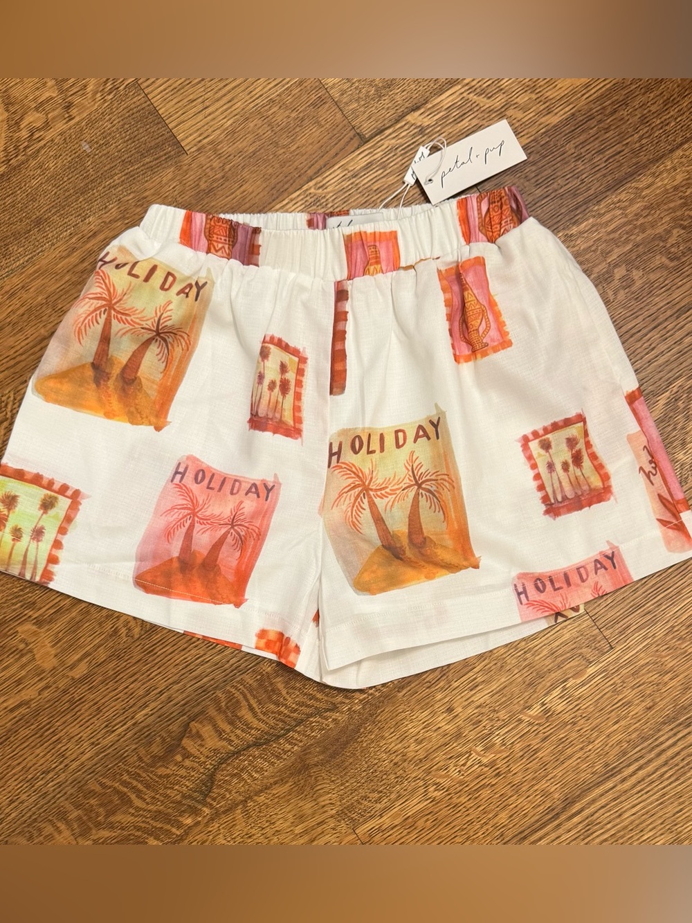 NWT. Holiday Print Elastic Waist Shorts. Petal&Pup. Size small.